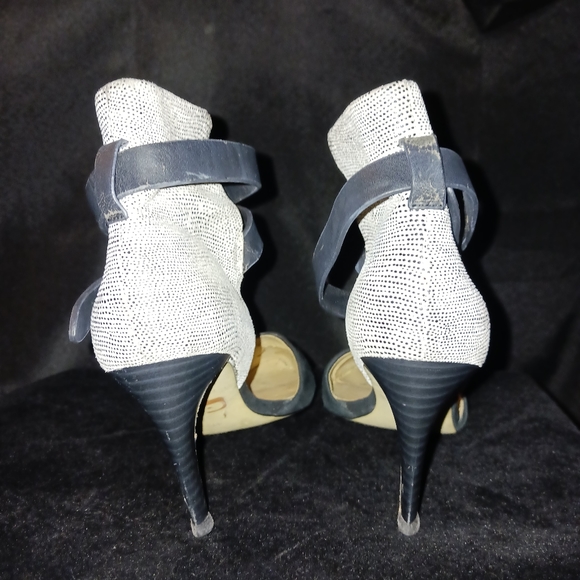 Joe’s Jeans Women's Laney Wrap Suede Heels sz 6M - Picture 5 of 7